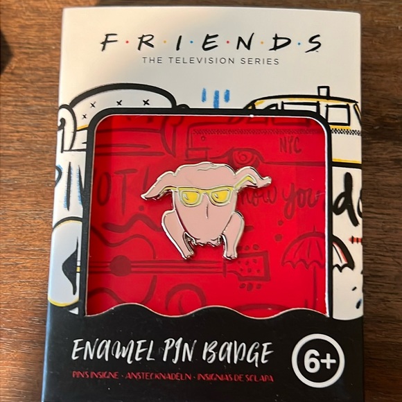 “Friends” Thanksgiving Turkey Monica Enamel Pin New in box gift - Picture 1 of 2